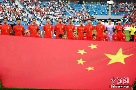 第77分钟，阿瑙托维奇得球脚后跟一磕，巴雷拉插上带了一步后推射得分，国际米兰2-0莱切。